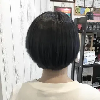 ショート カラー embrace エンブレイスのヘアスタイル