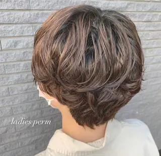 ショート カラー パーマ ヘアアレンジ 髪質改善&Spa fee南越谷2号店所属・髪質改善/南越谷/ 山岸彩夏のヘアスタイル