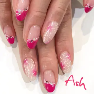 ネイル 🩵NORIKO 上品ネイルが得意🩵のネイルデザイン