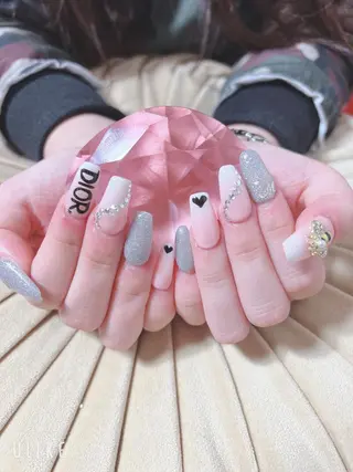 ネイル Toujours所属・山崎 美姫のネイルデザイン