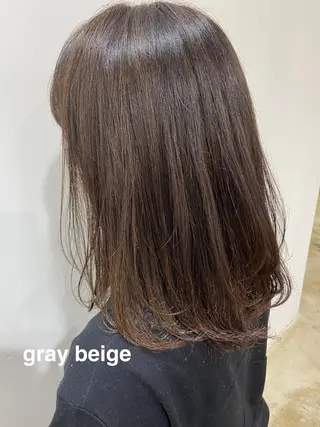 セミロング カラー merc.🌿💚 八幡真衣のヘアスタイル