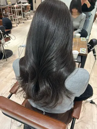 ロング 🎀大竹美侑／顔まわ りカット／レイヤーのヘアスタイル