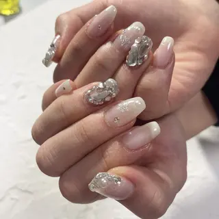 ネイル nail.gorin所属・吉村 優子のネイルデザイン