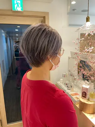 ショート カラー 大迫 江梨のヘアスタイル