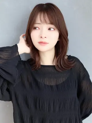 ミディアム 松村 ひかりのヘアスタイル