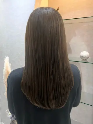 ロング ゆうな/艶髪/ 透明感カラーのヘアスタイル