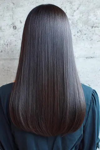 ロング YOCCHI ヘアデザイナーのヘアスタイル