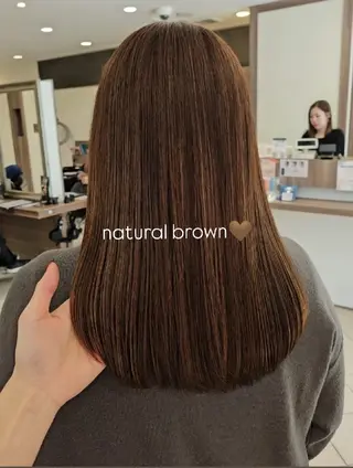 セミロング カラー ナチュラル暖色カラー 🤎 佐藤栞のヘアスタイル