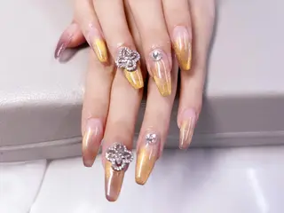 ネイル 鈴木 桃子🌷のネイルデザイン