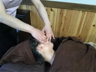 【首肩凝り専門店】リンパ ✖︎整体みゆき所属・オイルトリートメント リンパ整体みゆきのエステ・リラクイメージ