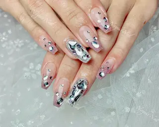 ネイル 🦋 Queenieのネイルデザイン