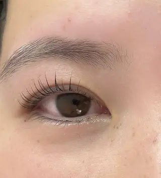 マツエク・マツパ 0's【エンズ】知立店所属・山﨑 佳子の眉毛・アイブロウイメージ