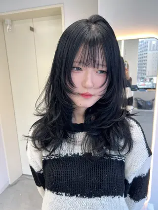 ロング maya レイヤーカットのヘアスタイル