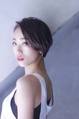 ショート カラー マツエク・マツパ ヘアアレンジ ネイル 君野 彰治のヘアスタイル