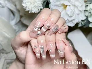 ネイル E.N🦋 長さ出し/持ち込みのネイルデザイン