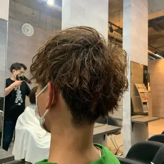 パーマ メンズ _WHITE所属・ダウンパーマ 曲がる縮毛矯正のヘアスタイル