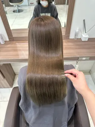 ロング カラー 冨樫 沙良のヘアスタイル