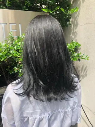 ミディアム ボブ/縮毛矯正/ レイヤー/塚田のヘアスタイル