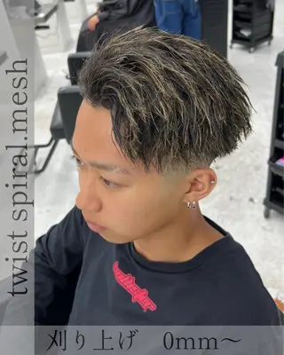 ショート カラー パーマ 豊崎 佑輔のヘアスタイル