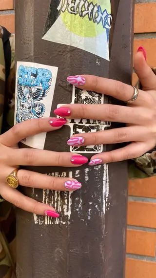 ネイル Queen所属・伊藤 梨恋のネイルデザイン