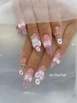 セミロング Pio Mielのネイルデザイン