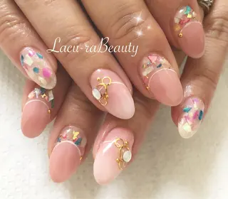 ネイル 小顔と腸の専門店 ラクーラビューティのエステ・リラクイメージ