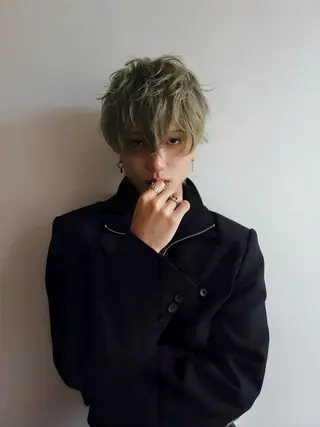 メンズ ブリーチカラー🥣 デザインカラー🌈のヘアスタイル