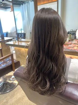 ロング カラー ニイムラ ミキのヘアスタイル