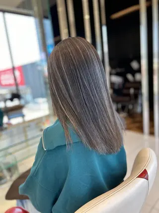 ミディアム カラー カラーと言ったら SAWARAのヘアスタイル