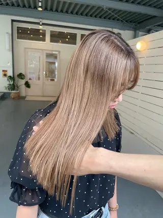 セミロング カラー カラー特化型美容師 保住のヘアスタイル