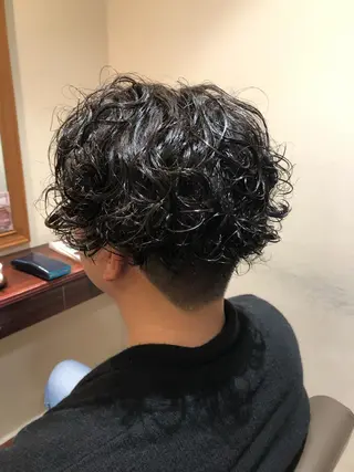 ショート パーマ メンズ 松井 竜輝のヘアスタイル