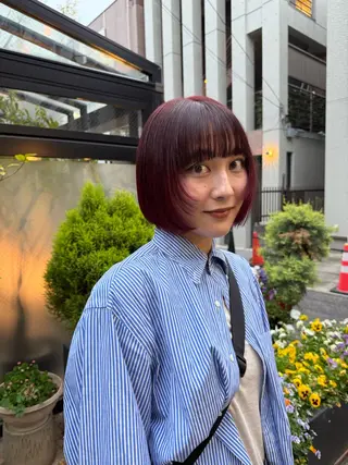 ショート カラー ミルクティー× グレージュMOMOのヘアスタイル