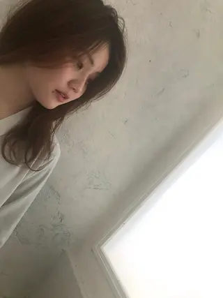 カラー 小林 愛花のヘアスタイル