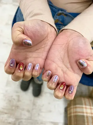 ネイル マハロネイルサロン横浜店所属・吉田 里菜のネイルデザイン