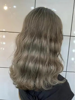 ロング カラー 前田 桃花のヘアスタイル