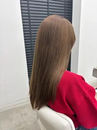 カラー 伊藤 優里のヘアスタイル