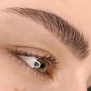 アイブロウ 市川 麻美のマツエク・マツパデザイン