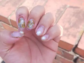 ネイル R'well所属・はばすみれ🎀ﾈｲﾙ 光ﾌｪｲｼｬﾙ ﾍｱのネイルデザイン