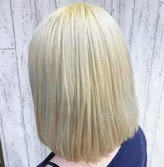 ショート カラー 古沢 みづきのヘアスタイル