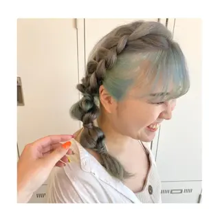セミロング カラー ヘアアレンジ YUNA ユウナのヘアスタイル