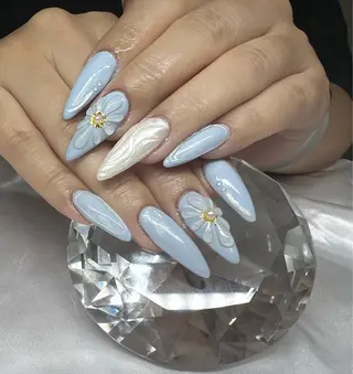 ネイル Minako 【Charmant】のネイルデザイン