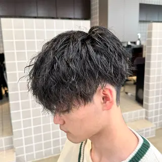 ショート パーマ ヘアアレンジ メンズ 艶カラー の達人のヘアスタイル