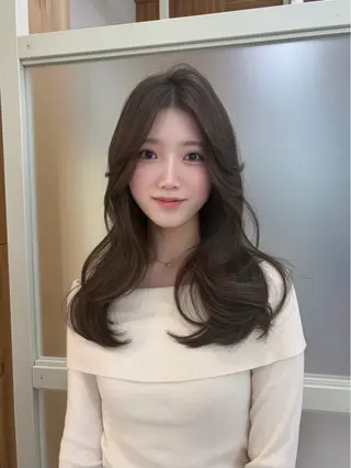 ロング oto🎀×美髪× シースルー前髪🤍のヘアスタイル