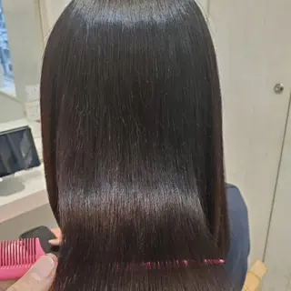 セミロング ネイル 韓国レイヤー／髪質 改善カラー/れんのヘアスタイル