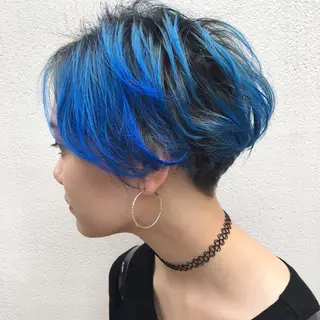 ショート カラー THE DAY所属・AKI HASHIMOTOのヘアスタイル