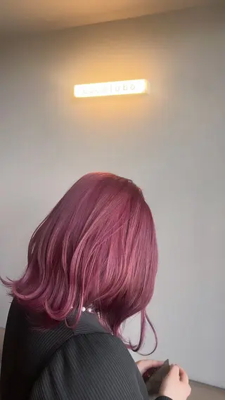 ミディアム 中屋 日和のヘアスタイル