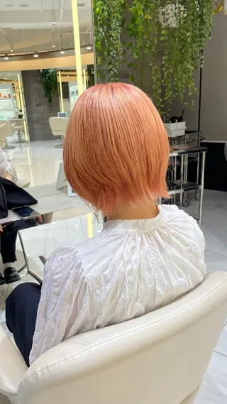 ミディアム 小磯 維織のヘアスタイル