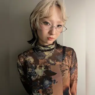 ミディアム カラー 抜け感ハイトーン / ケアブリーチ/ユウキのヘアスタイル