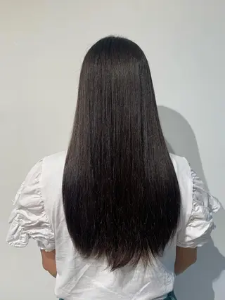 ロング 山内 愛可のヘアスタイル