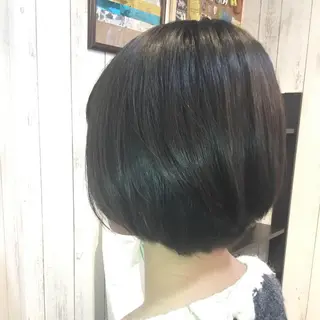 ショート カラー embrace エンブレイスのヘアスタイル